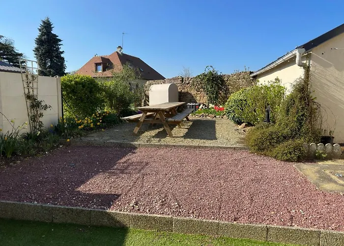 Mantilly Holiday Gite Hébergement de vacances *